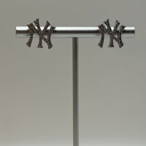 Silver Rhinestone "NY" Stud Earrings size 2.8mm x 16mm